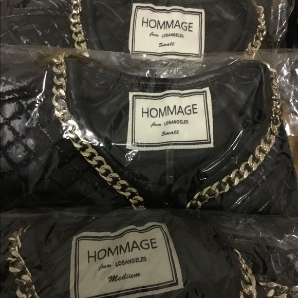 ‼️HOST PICK‼️🛑BRAVEHEART🛑Black Jacket Gold Chain Details - Picture 6 of 7